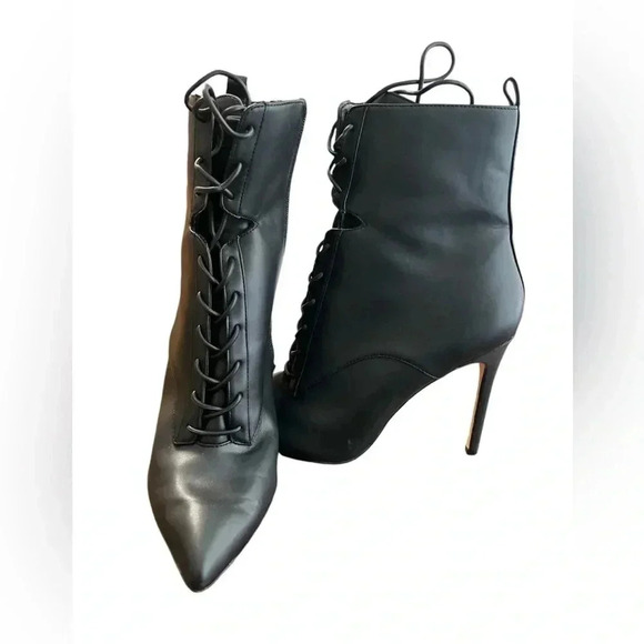ALDO lace up bootie - Picture 3 of 3